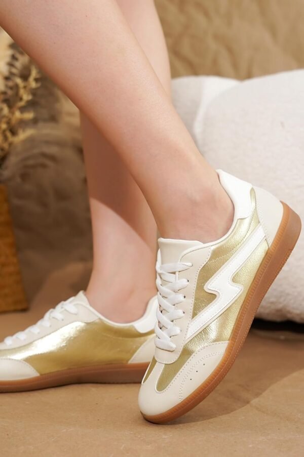 Sneakers for Women - Lace-Up Shoes for Women Trendy Women Sneakers with Memory Foam Insole Women's Fashion Sneakers Non-Slip Womens Shoes